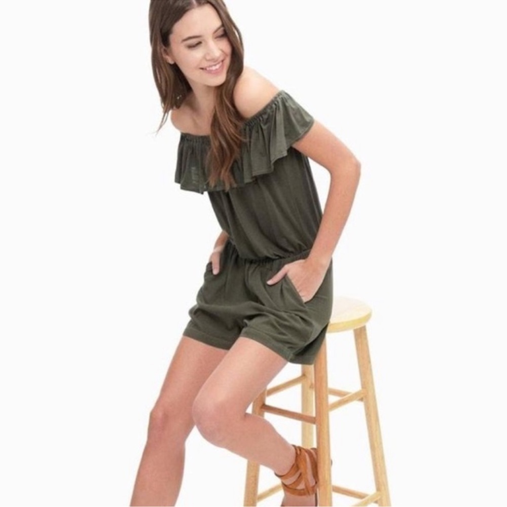 Splendid off-the-shoulder Romper